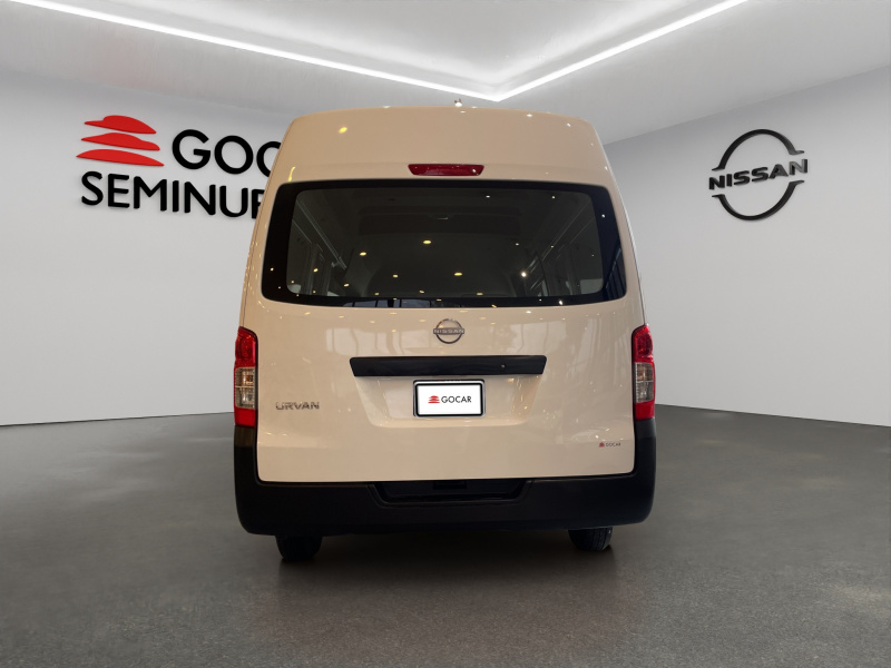 Nissan Comerciales Urvan Panel 4 pts. Amplia, TM5, a/ac. 2024